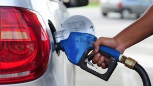 Gasolina fecha primeira quinzena de setembro a R$ 5,39 no país; etanol chega a R$ 4,55